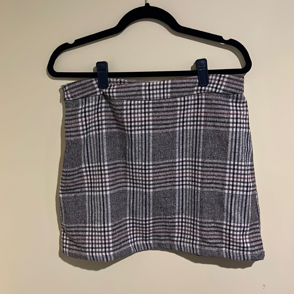 Plaid mini skirt